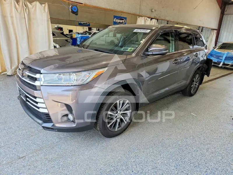 2019 Toyota Highlander фото
