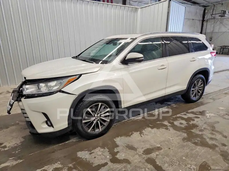 2019 Toyota Highlander фото