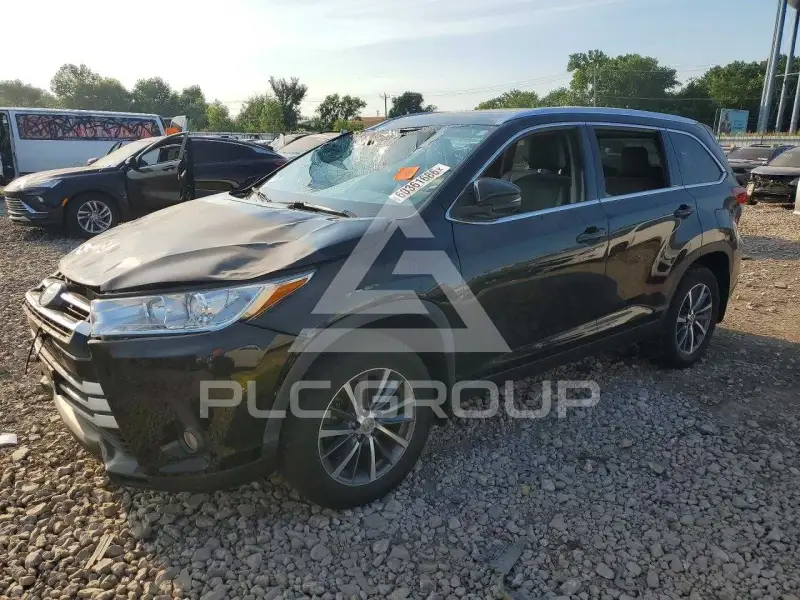 2019 Toyota Highlander фото