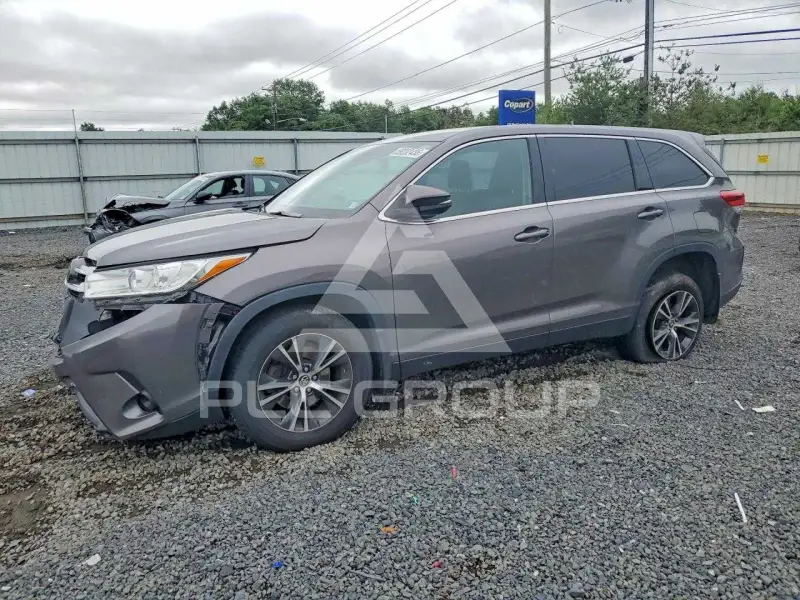 2019 Toyota Highlander фото