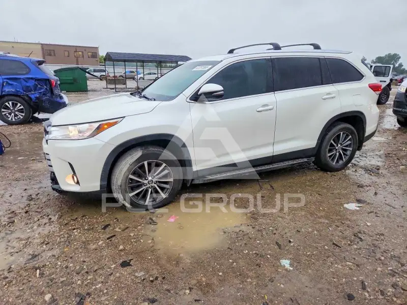 2019 Toyota Highlander фото