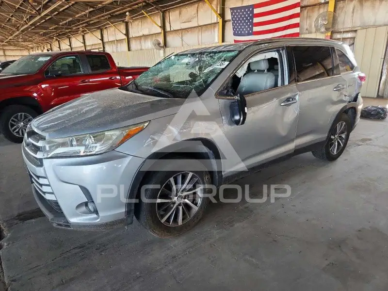 2019 Toyota Highlander фото