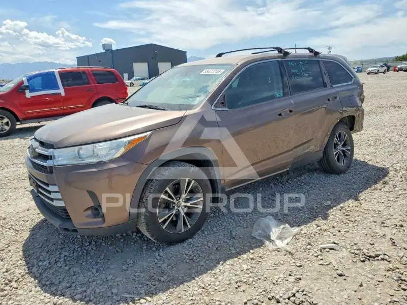 2019 Toyota Highlander photo
