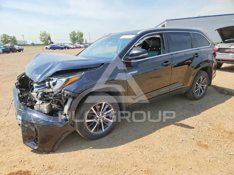 2019 Toyota Highlander photo