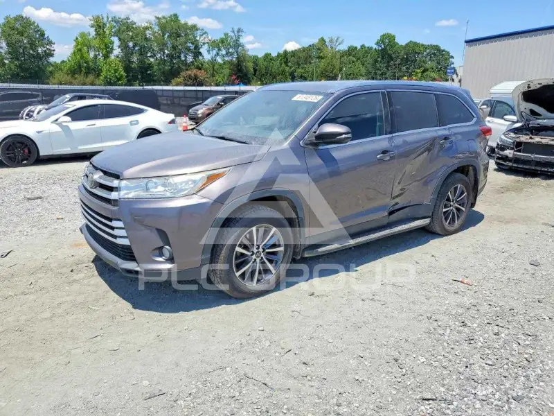 2019 Toyota Highlander фото