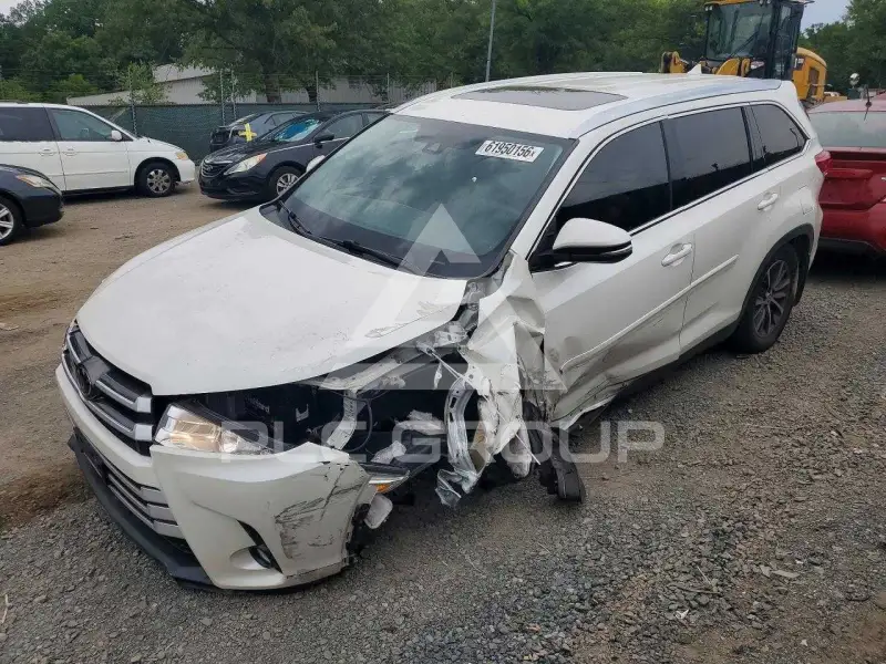 2019 Toyota Highlander фото
