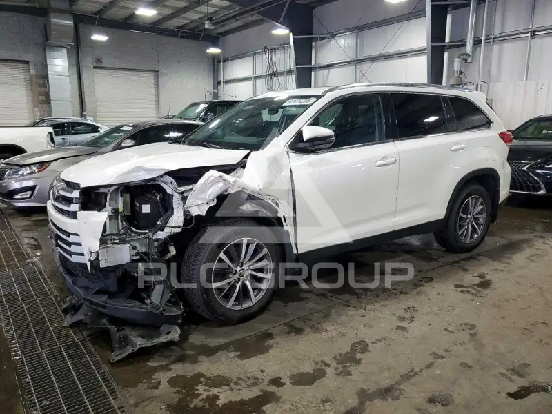 2019 Toyota Highlander фото