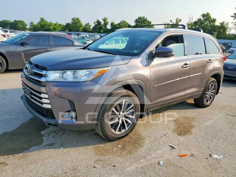 2019 Toyota Highlander фото