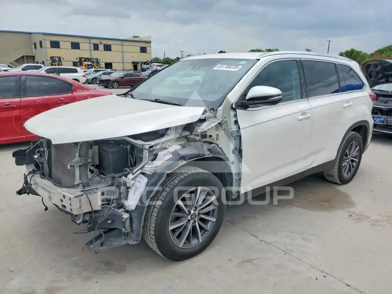 2019 Toyota Highlander фото