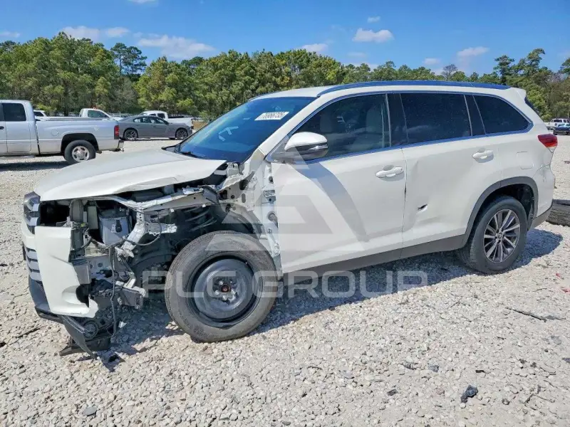 2019 Toyota Highlander фото