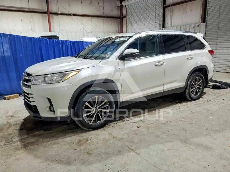 2019 Toyota Highlander фото