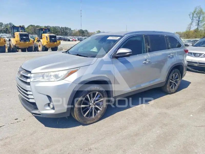 2019 Toyota Highlander фото