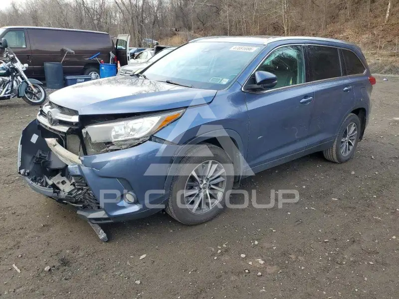 2019 Toyota Highlander фото