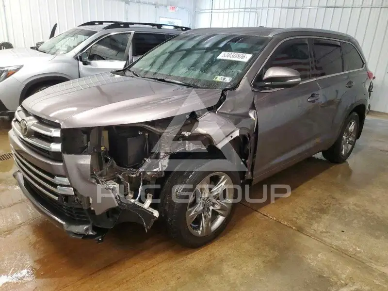 2019 Toyota Highlander фото