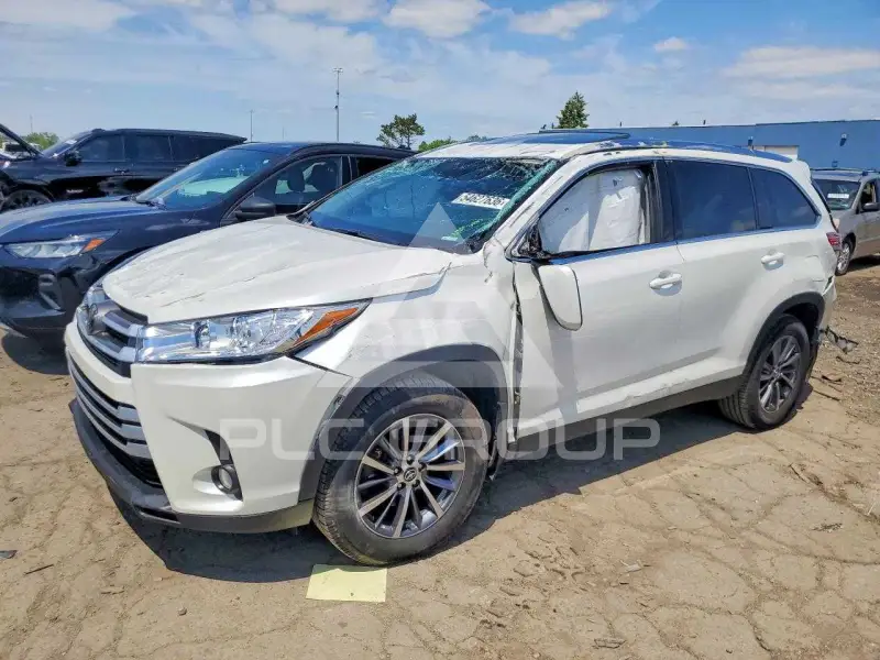 2019 Toyota Highlander фото