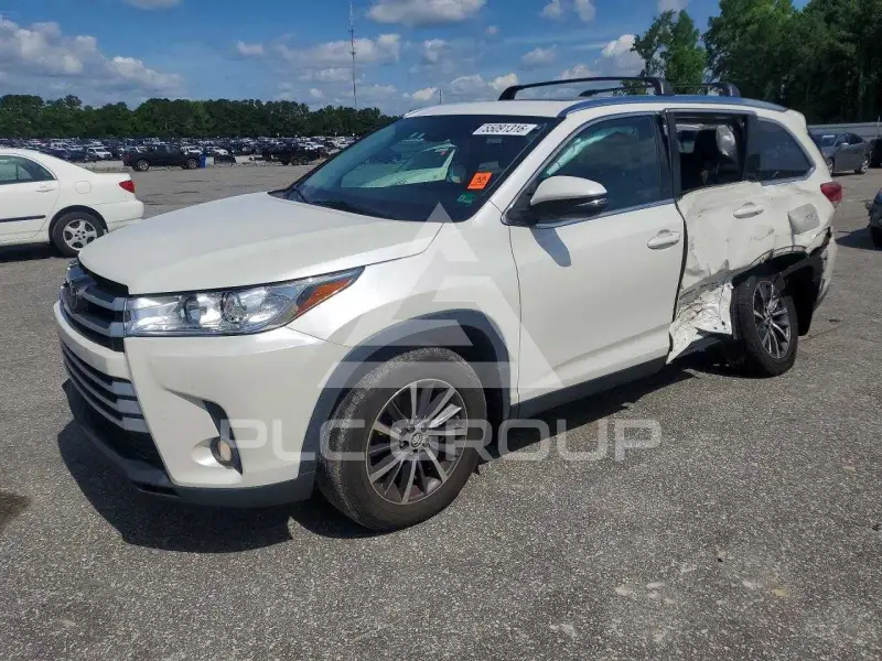 2019 Toyota Highlander фото