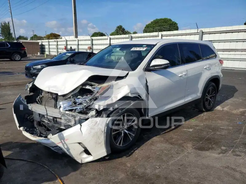 2019 Toyota Highlander фото