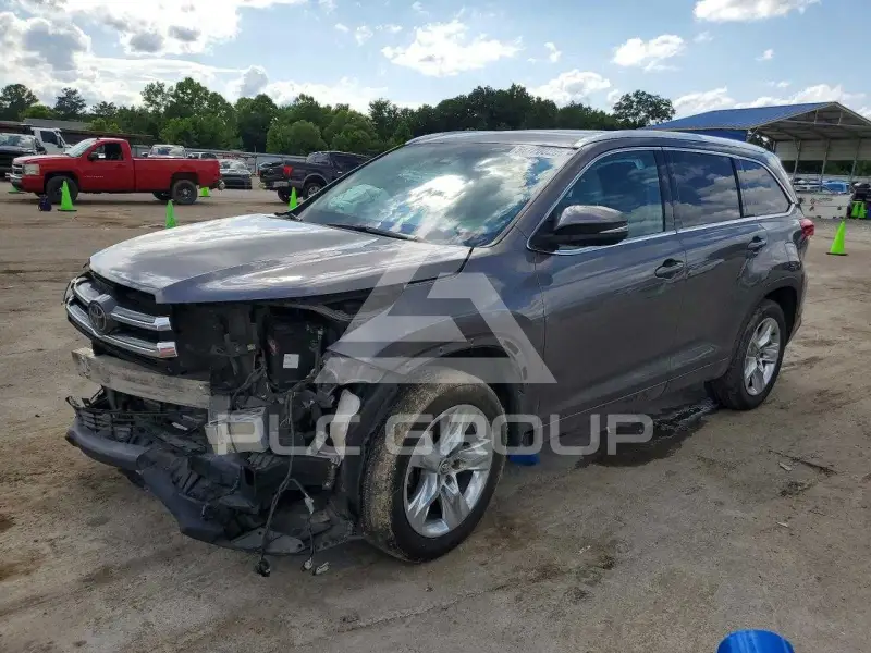2019 Toyota Highlander photo