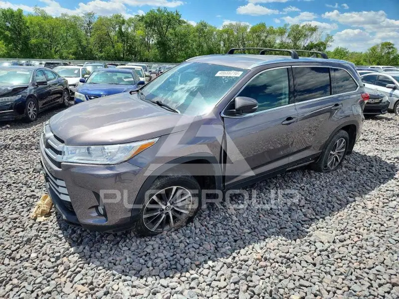 2019 Toyota Highlander фото