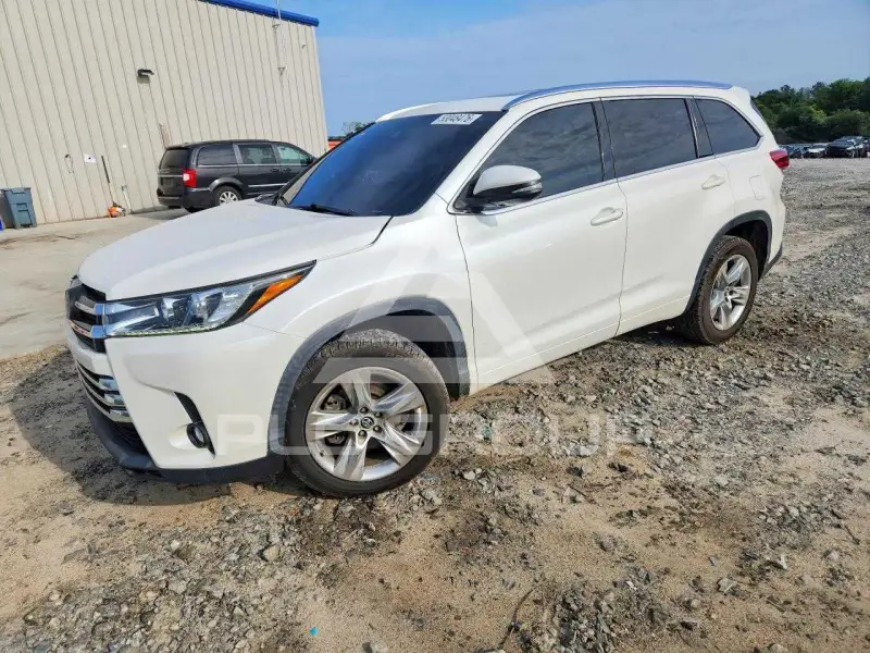 2019 Toyota Highlander фото