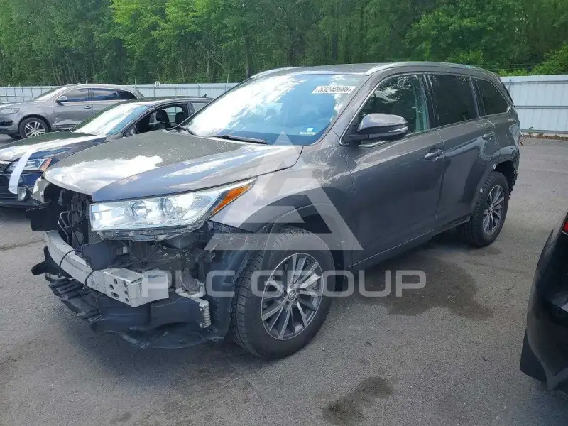 2019 Toyota Highlander фото
