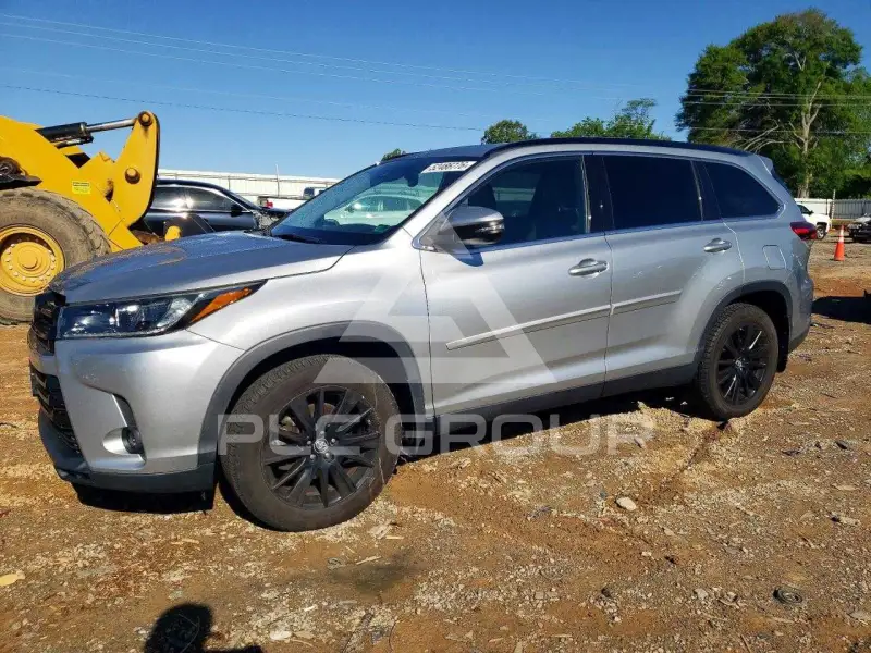 2019 Toyota Highlander фото