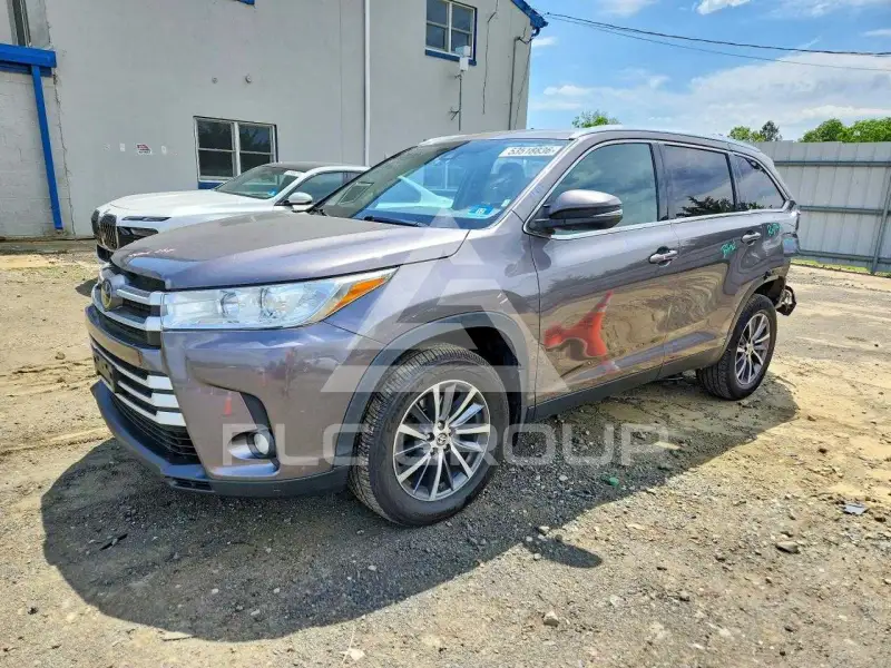 2019 Toyota Highlander фото