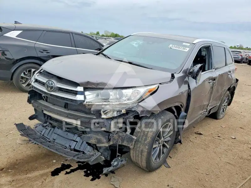 2019 Toyota Highlander фото