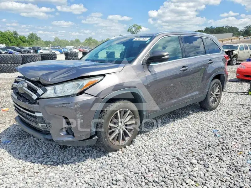 2019 Toyota Highlander фото