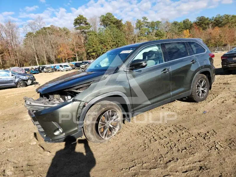 2019 Toyota Highlander фото