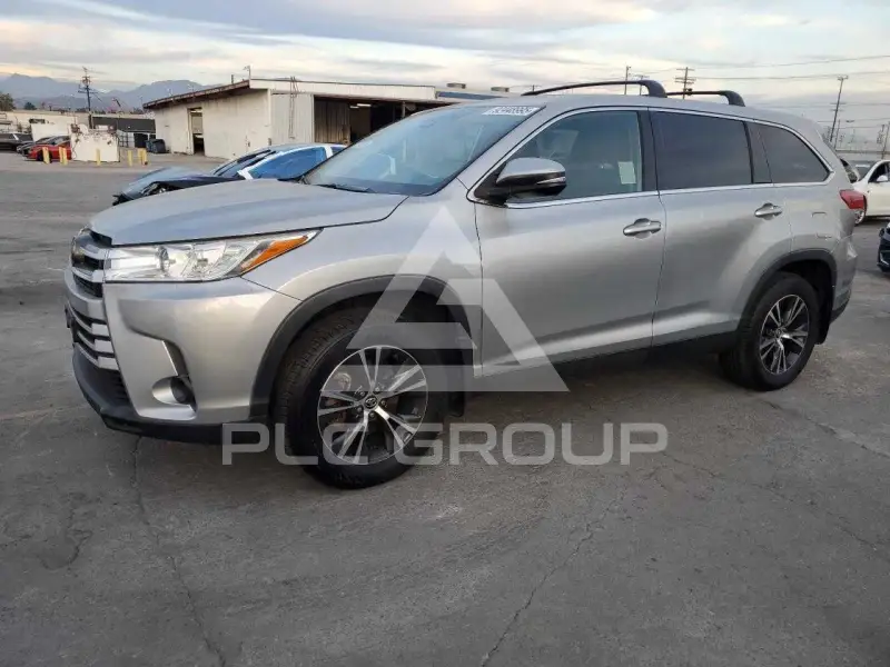 2019 Toyota Highlander фото