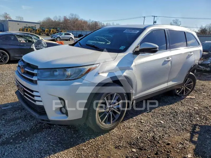 2019 Toyota Highlander фото