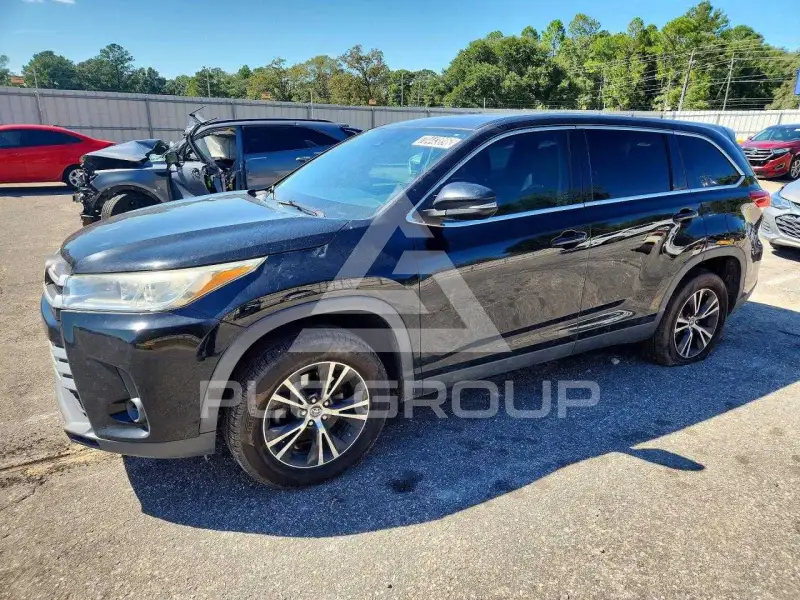 2019 Toyota Highlander photo