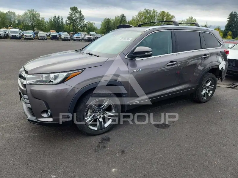 2019 Toyota Highlander photo