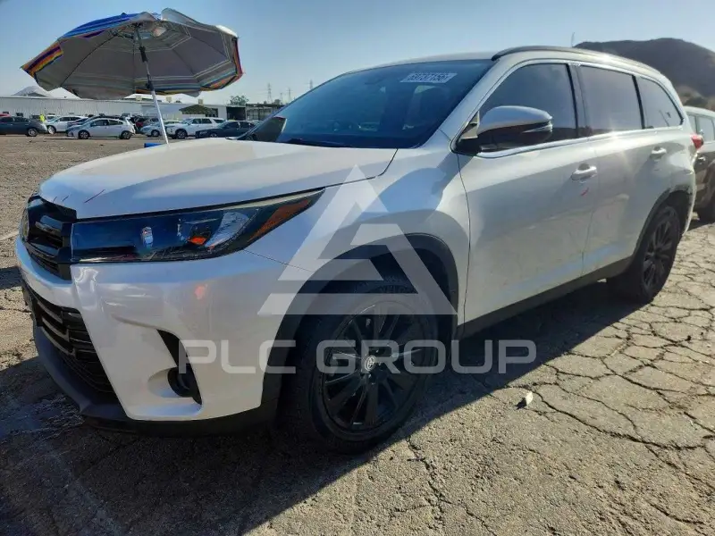 2019 Toyota Highlander photo
