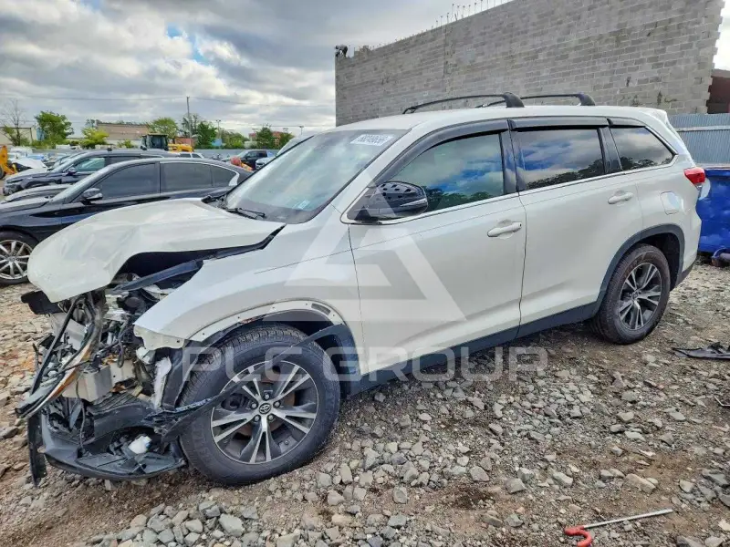 2019 Toyota Highlander фото