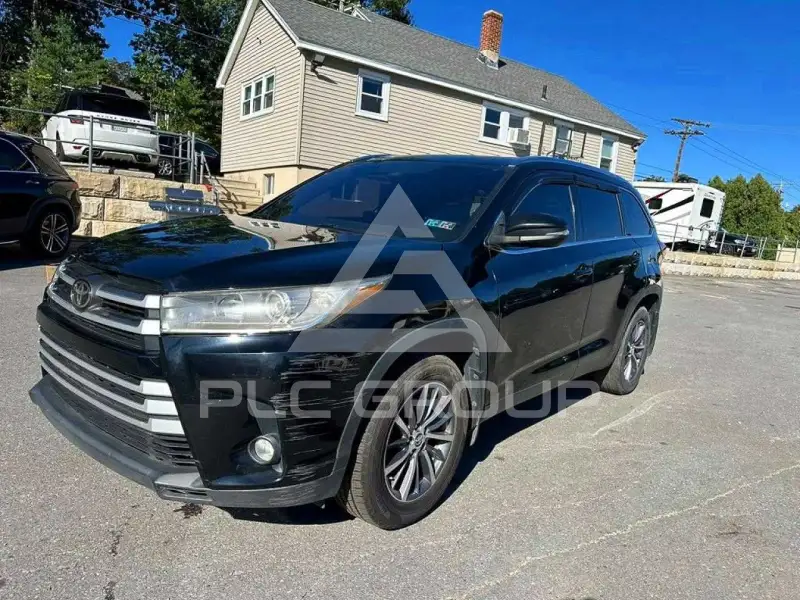 2019 Toyota Highlander photo
