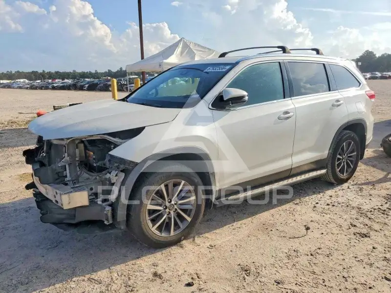2019 Toyota Highlander фото