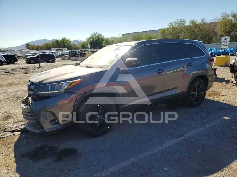 2019 Toyota Highlander photo