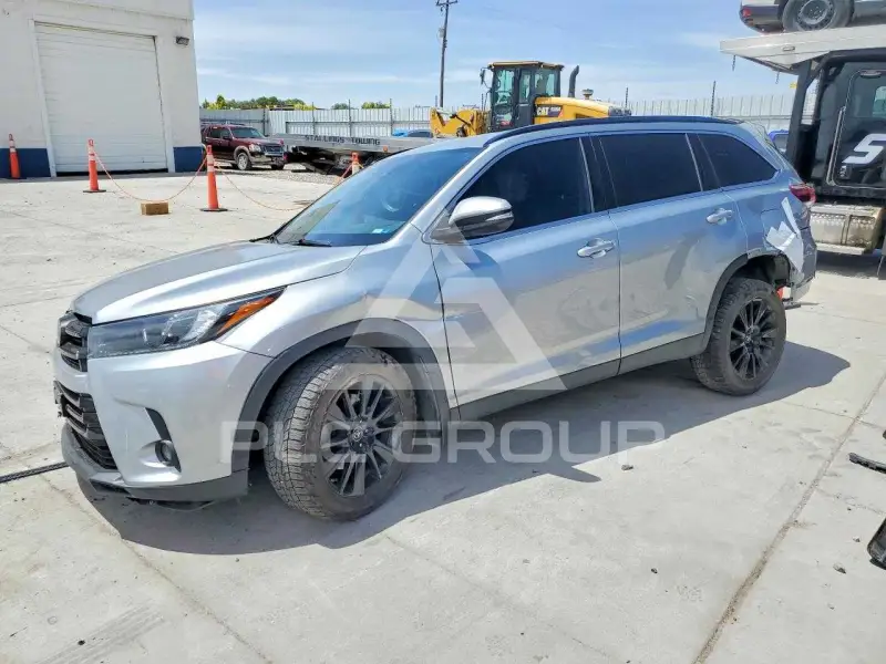 2019 Toyota Highlander фото
