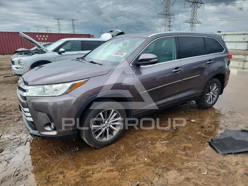 2019 Toyota Highlander фото