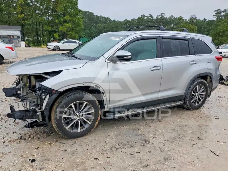2019 Toyota Highlander фото