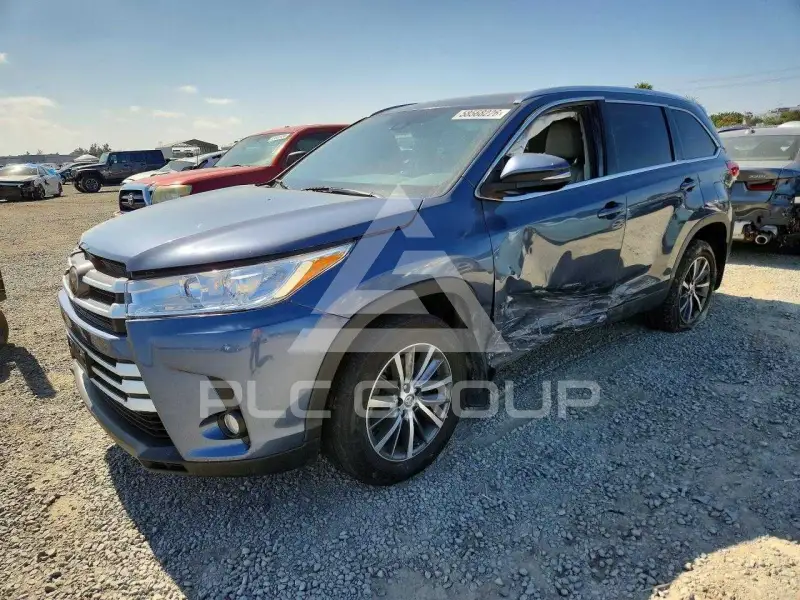 2019 Toyota Highlander фото