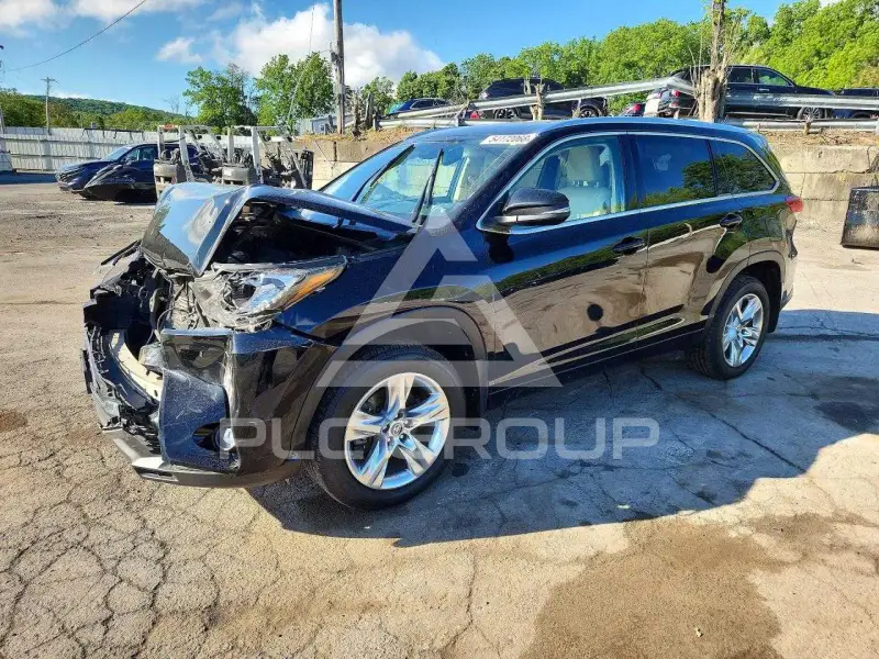 2019 Toyota Highlander photo