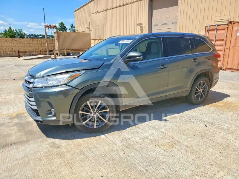 2019 Toyota Highlander фото