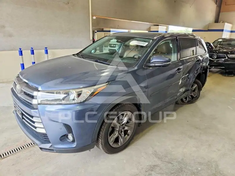 2019 Toyota Highlander photo