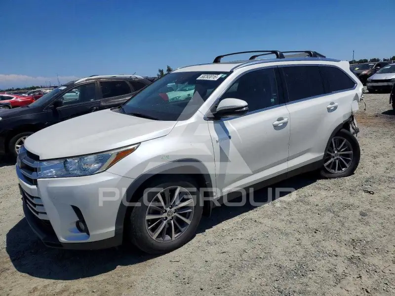 2019 Toyota Highlander фото