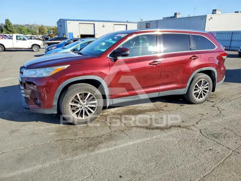 2019 Toyota Highlander фото