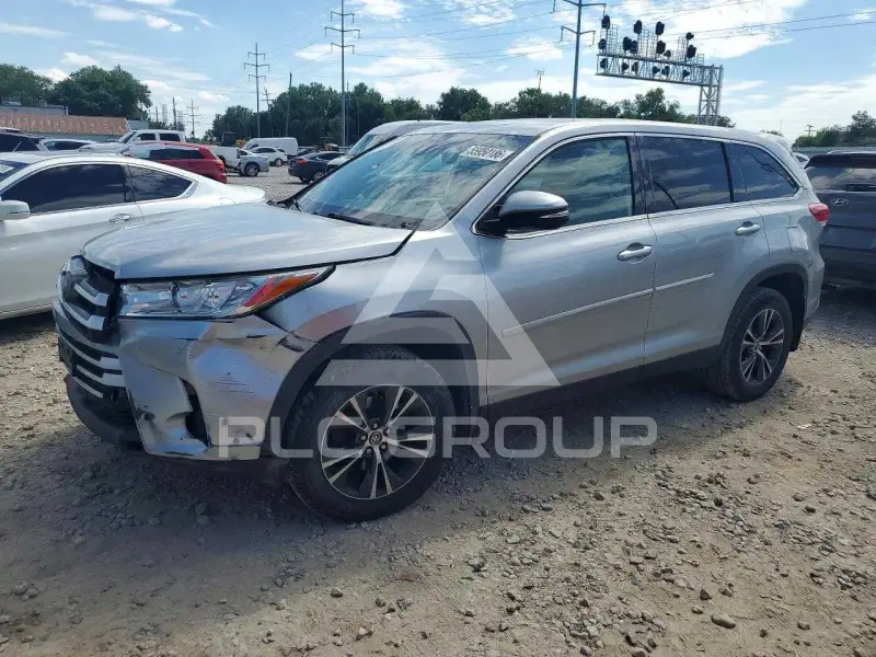 2019 Toyota Highlander фото