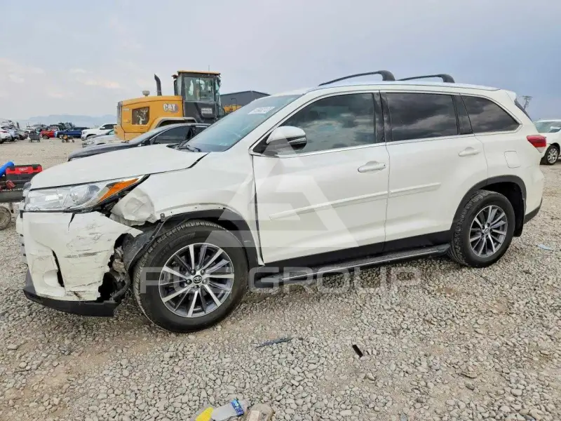 2019 Toyota Highlander фото